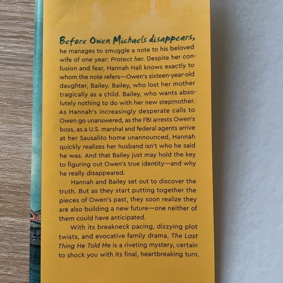 Reese’s book club: The last thing he told me by Laura Dave - hardcover - Picture 3 of 3